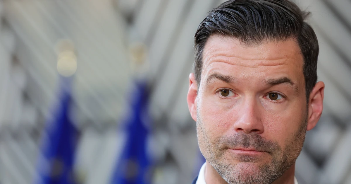 Burza w szwedzkim rządzie. Syn ministra ds. migracji wśród neonazistów