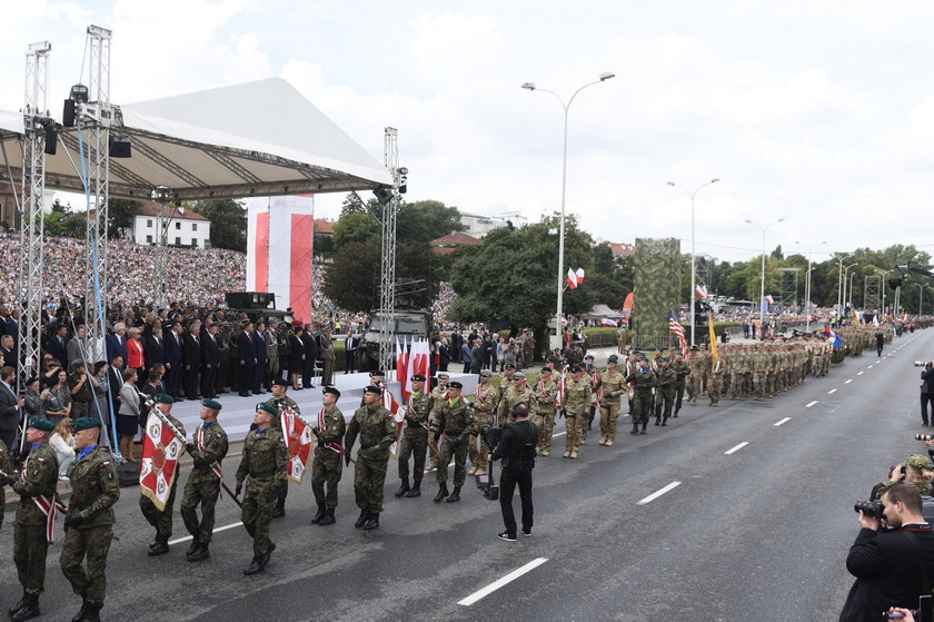 Parada z okazji Święta Wojska Polskiego
