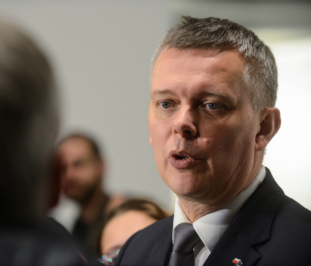 Siemoniak: PO ma szansę wyjść na prostą