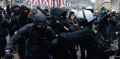 Bójka na marszu antyfaszystów w Warszawie