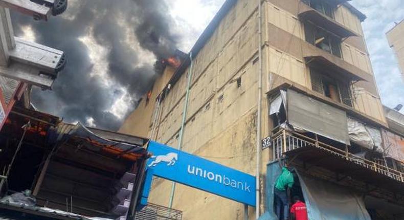 Balogun Market fire under control – Lagos Fire Service (TVCNews)