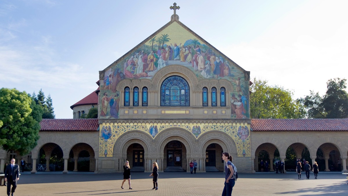 Jeszcze sześć lat temu Lane Gunderman z USA mógł powiedzieć o sobie, że jest bezdomny. Teraz nastolatek przygotowuje się do bezpłatnych studiów na Stanford University - podaje serwis chicagotribune.com.