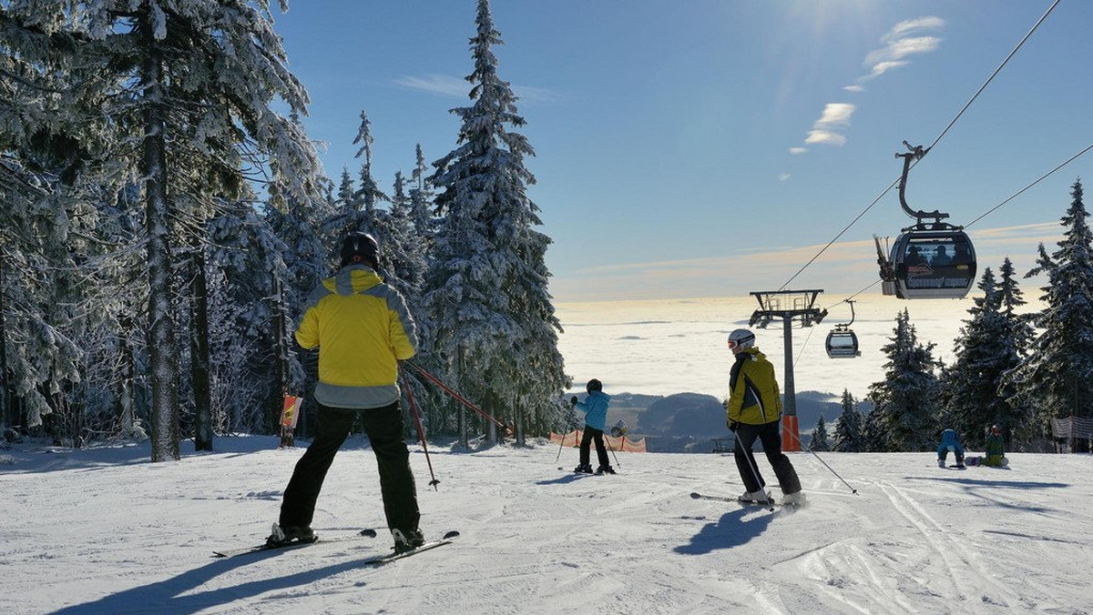 SkiResort Černa hora–Pec to największy w Czechach kompleks narciarski. Jako jedyny kompleks narciarski w Czechach oferuje aż 41 km tras zjazdowych na jednym skipassie.