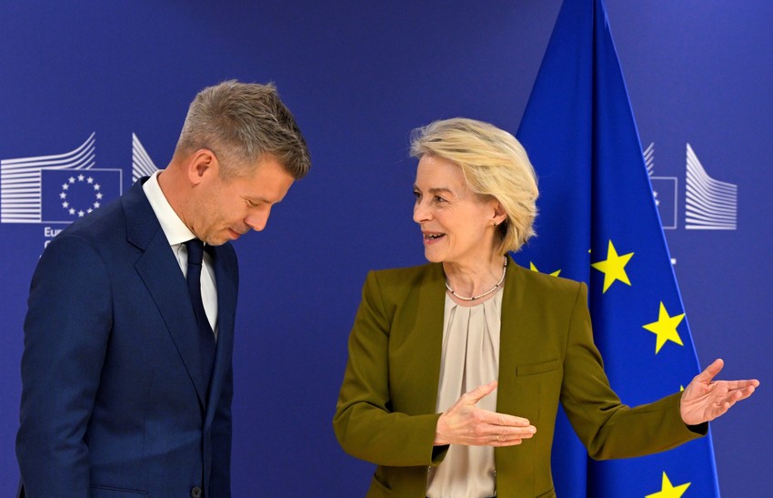 Mađar i predsednica Evropske komisije Ursula fon der Lajen u Briselu 29. aprila | Foto: OHN THYS/POOL/EPA/Shutterstock
