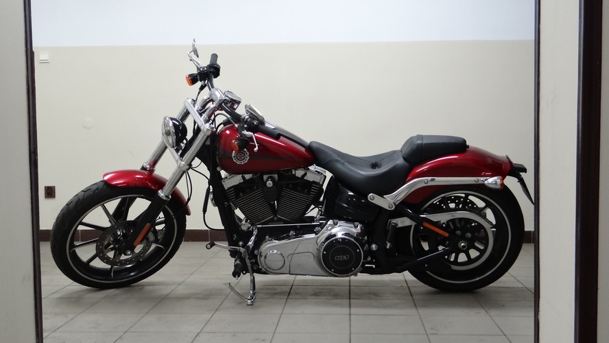 Harley-Davidson Breakout