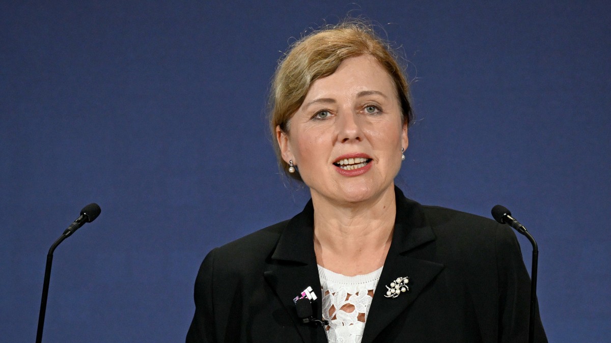 „Ez egy dinamikus folyamat” – jelentette ki az EU-s források esetleges zárolásáról Vera Jourová uniós biztos