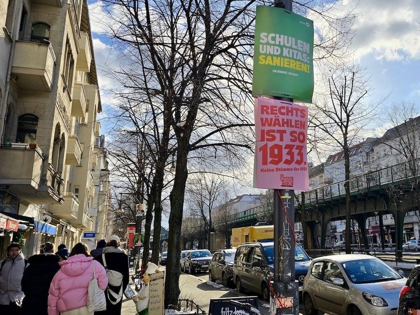 Izborni plakat partije Jusos poručuje da je glasanje za desnicu „tako 1933.", što je godina dolaska na vlast Adolfa Hitlera | Foto: BBC