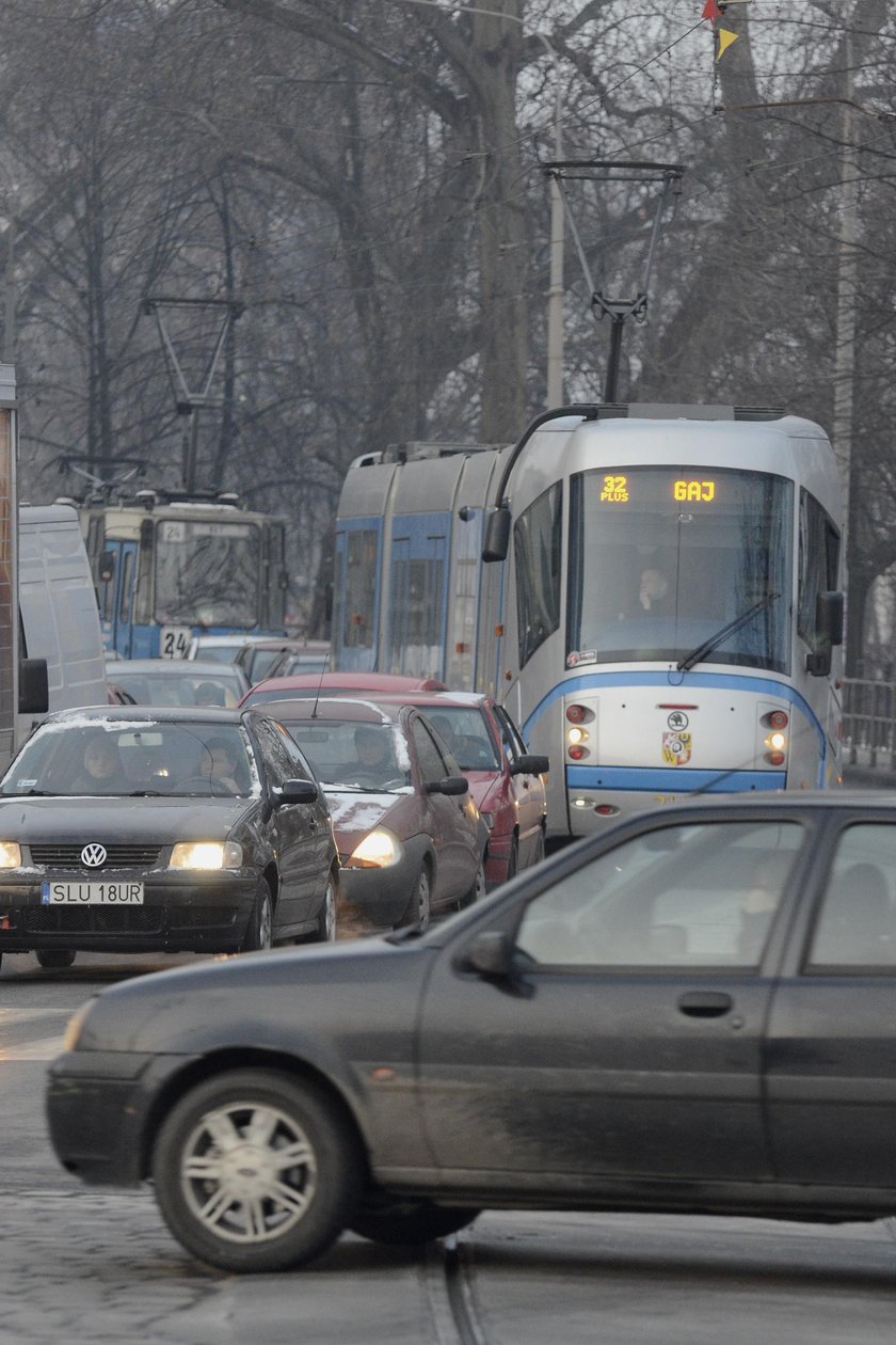 Auta blokują tramwaje