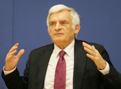 Berlusconi: Mamy rywala, Polskę