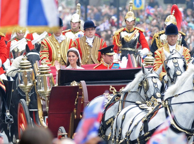 Przejazd karetą do Pałacu Buckingham