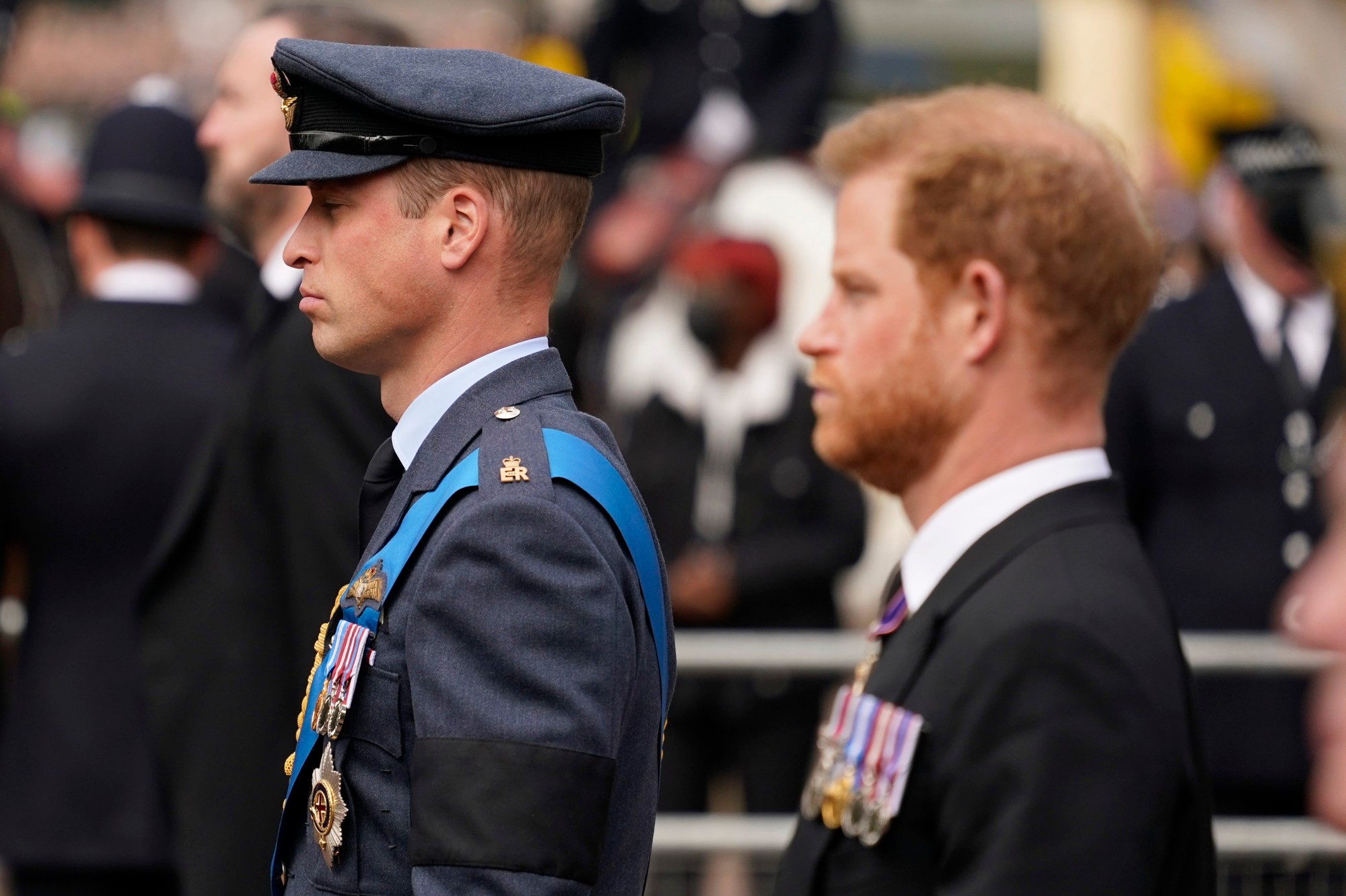 Princ Harry s bratom Williamom.