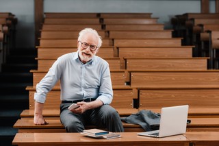 Tytuł profesorski w Polsce ma trzy razy więcej mężczyzn niż kobiet