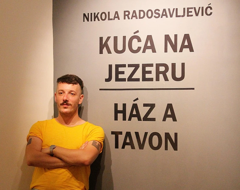Sa otvaranja izložbe Nikole Radosavljevića