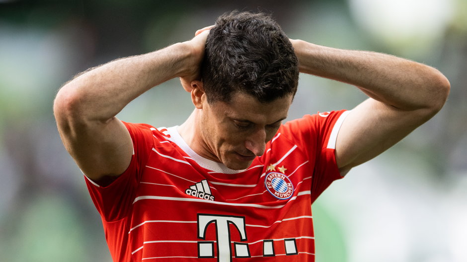 Robert Lewandowski po ostatnim meczu Bundesligi w tym sezonie (13 maja 2022 r.)