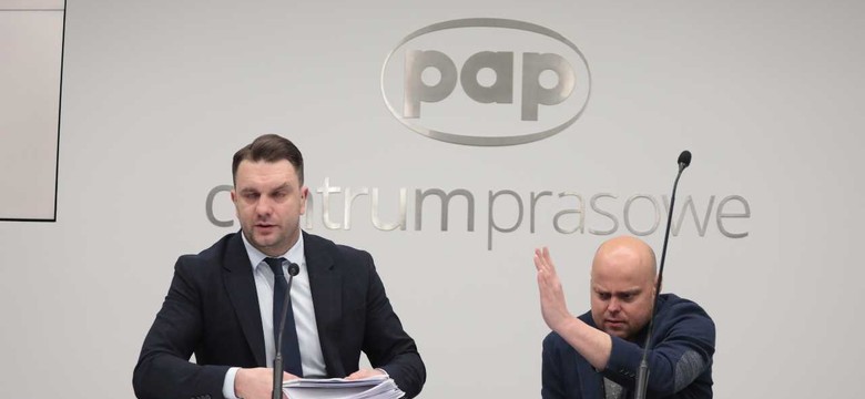 Urlop Łukasza Mejzy. Kiedy poseł może o niego poprosić?