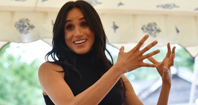 Meghan Markle hercegnéként szintet lépett, Harry pedig olyan szerelmesen néz rá, hogy elolvadunk