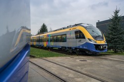 Impuls dla Kolei Małopolskich. Wyścig z samochodem w drodze do Krakowa