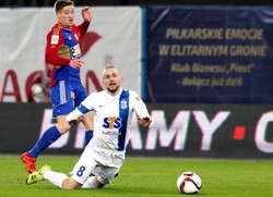 Ekstraklasa: Lech pokonany przez lidera. Mistrz Polski poległ w Gliwicach