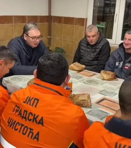 Vučić posetio radnike Gradske čistoće