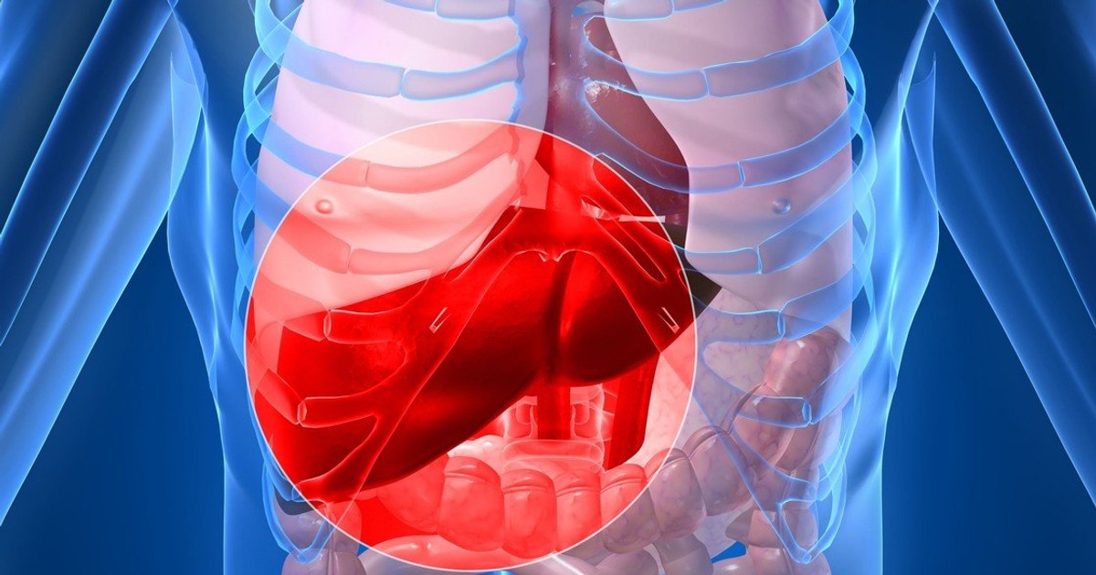Pierwsze objawy raka wątroby pojawiają się dopiero z czasem. Lepiej mieć je na uwadze