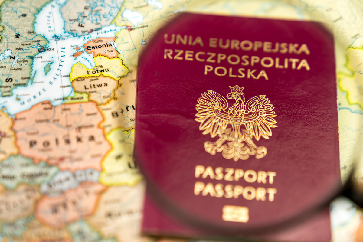 Oto najsilniejsze paszporty świata. Jak wypada Polska? [RANKING]