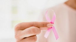 bakterie jamy ustnej a rak piersi – nowe odkrycia naukowców