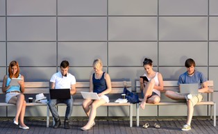 Sztafeta pokoleń na rynkach finansowych