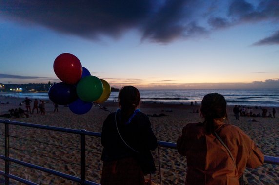 Poranek noworoczny na Bondi Beach w Sydney w Australii