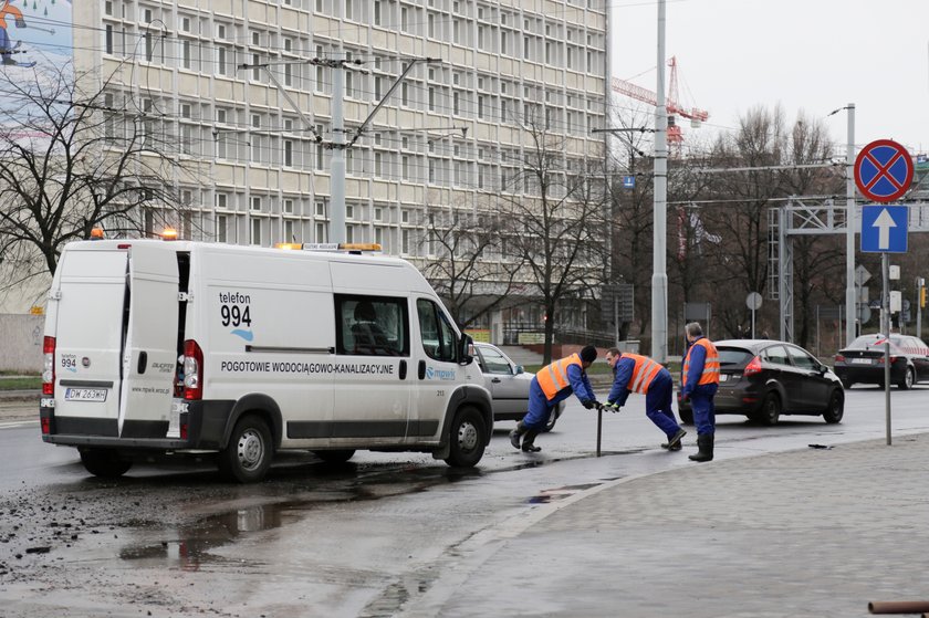 Awaria rury w centrum Wrocławia