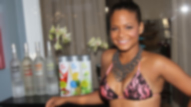 Christina Milian w seksownym bikini na plaży