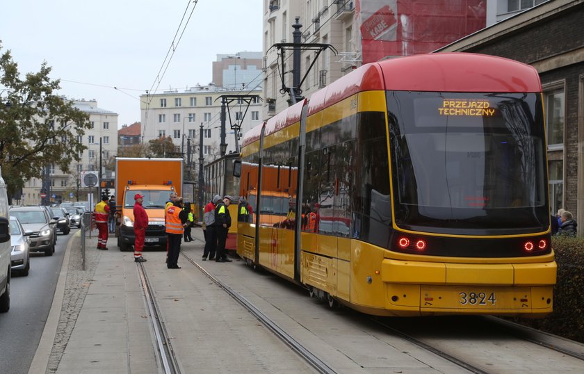 Tramwaje zderzyły się w Warszawie. Wielu rannych. Są utrudnienia