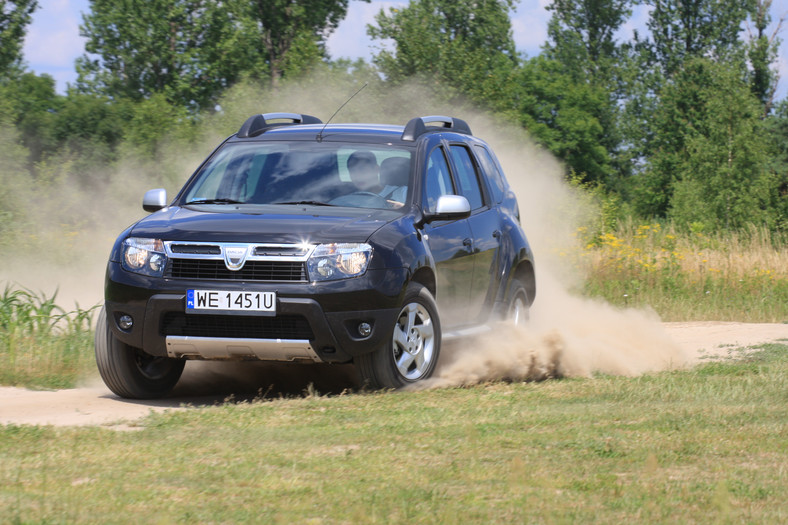 DACIA DUSTER I najlepiej radzi sobie w terenie wśród prezentowanych aut