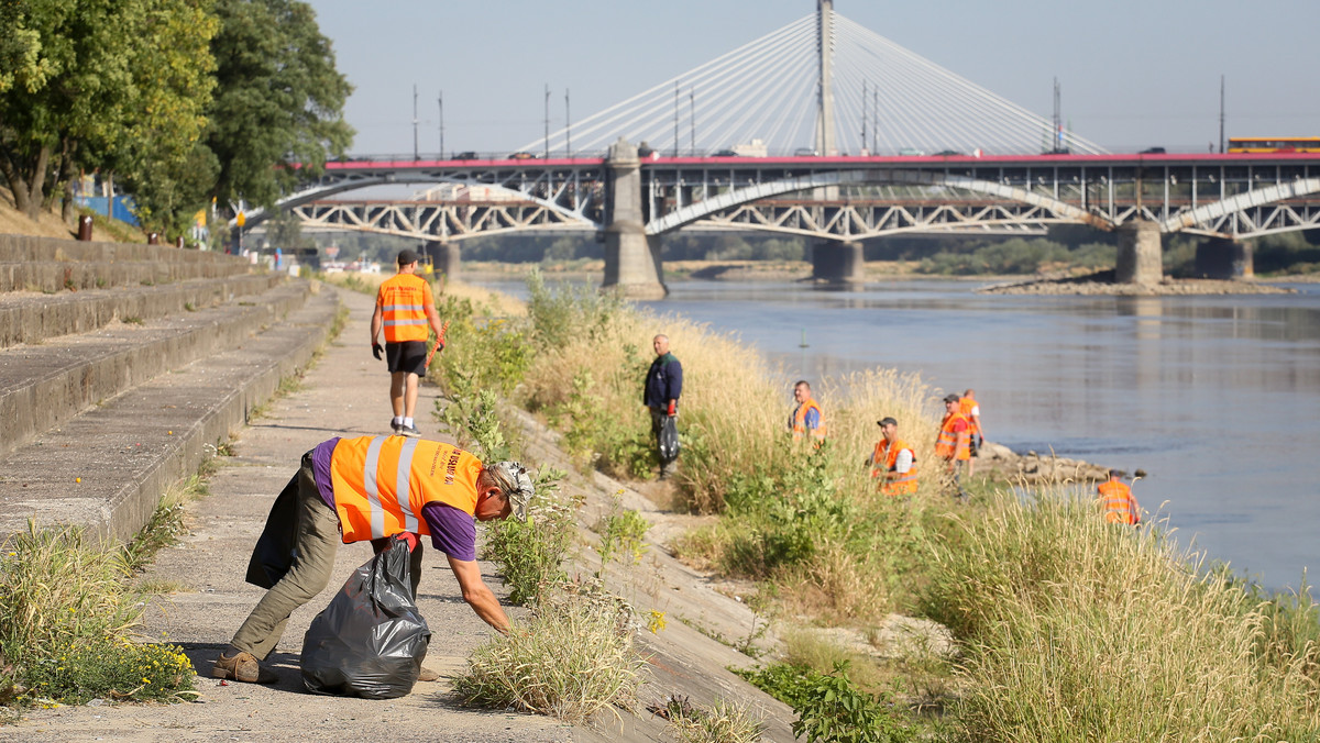 WARSZAWA SPRZĄTANIE WISŁY (sprzątanie Wisły)