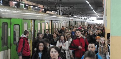 Prezes Kolei Mazowieckich zgarnął blisko 50 tys. zł nagrody! Za co?