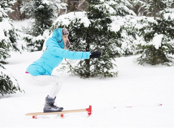 ĆWICZENIE NR 1: Przysiad ze wznosem nogi w tył