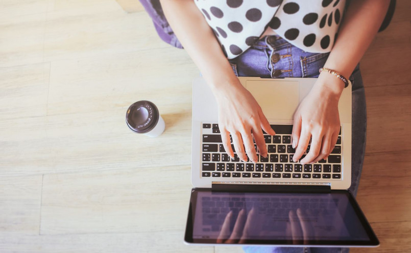 Laptop ułatwia życie, ale dochodu nie pomniejsza