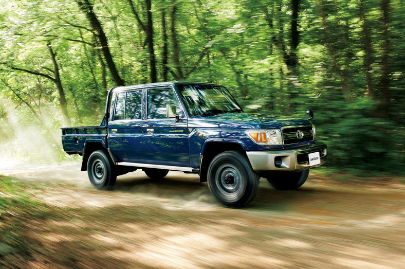 Toyota Land Cruiser J7