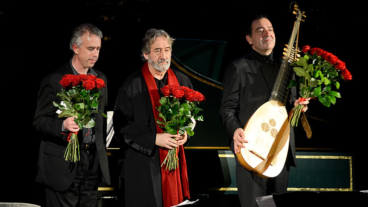 Niepodzielnie panujący w świecie muzyki dawnej - kataloński mistrz violi da gamba Jordi Savall oraz Pierre Hantaï i Xavier Díaz-Latorre zainaugurowali w poniedziałkowy wieczór w Dworze Artusa w Gdańsku 3. Festiwal Actus Humanus. W tym wyjątkowym wykonaniu zabrzmiała muzyka czasów Króla Słońce Ludwika XIV. I była to prawdziwie królewska uczta.