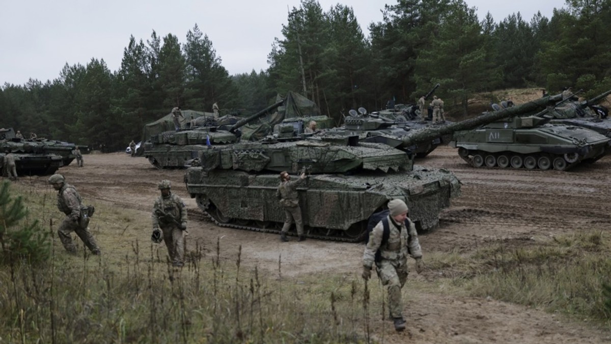 NATO vojne vežbe u bazi Adazi u Letoniji 9. novembra 2025.