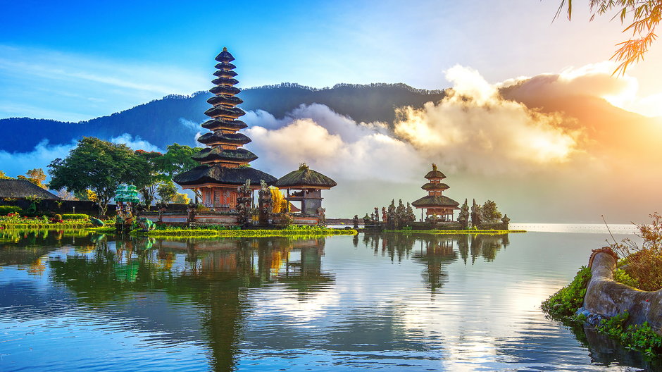 Indonezja będzie stopniowo ponownie otwierać części kraju