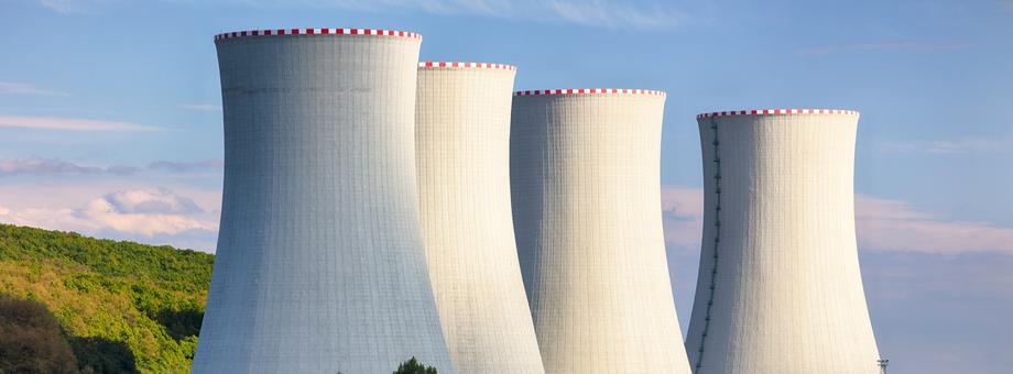 Według European Nuclear Society w Europie działa łącznie 171 bloków elektrowni jądrowych o zainstalowanej mocy 154,1 GWe.