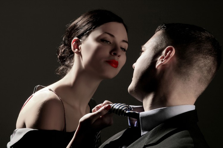 W miasteczku Dyersburg (stan Tennessee) jedynie panowie mają prawo podrywać kobiety. Kobiecie mężczyzny podrywać nie wolno.