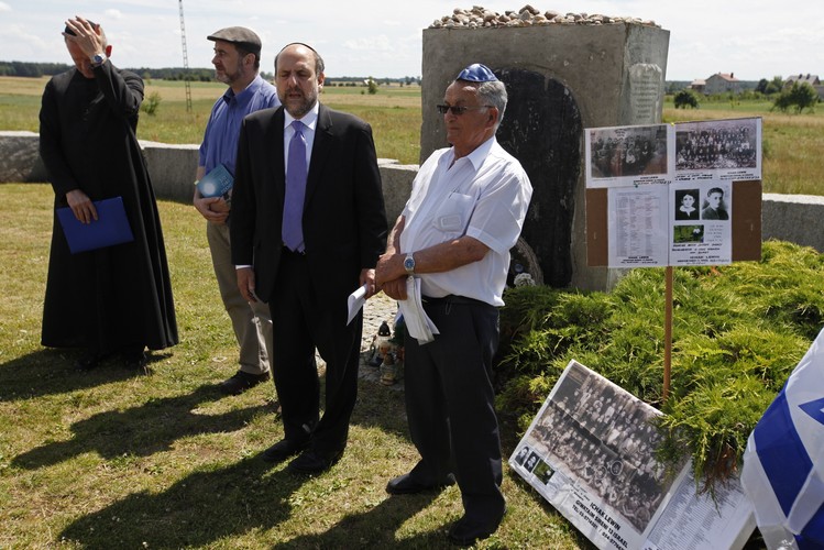 Obchody 71. rocznicy mordu Żydów w Jedwabnem