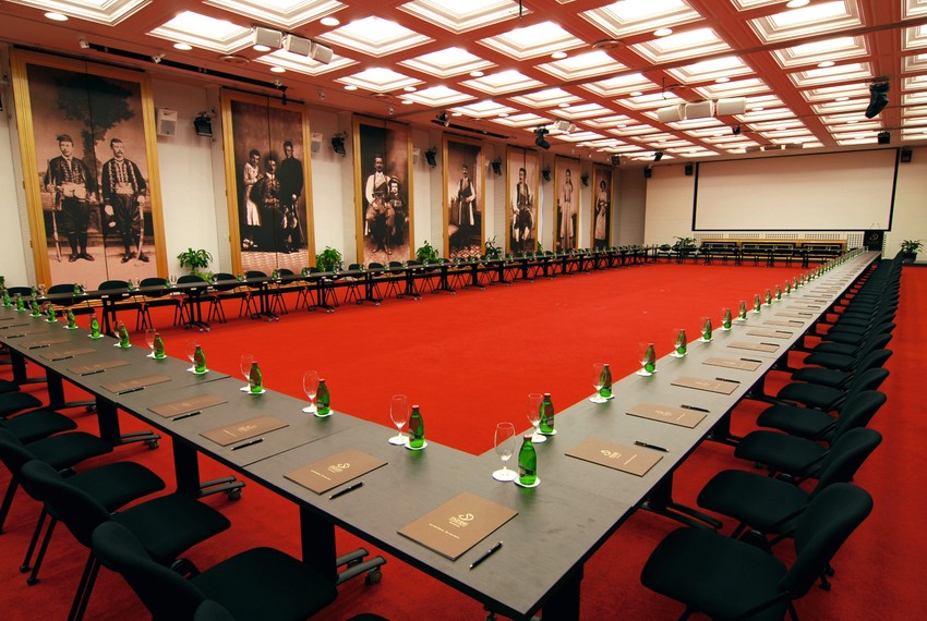 Splendid Conference & Spa Resort, nekada pionir u kongresnom turizmu Crne Gore, a danas jedno od najznačajnijih regionalnih središta kongresnog turizma