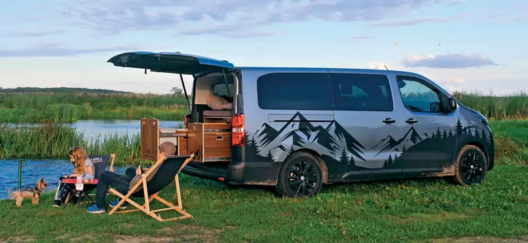 Kamper Toyoty z zabudową Escape Box