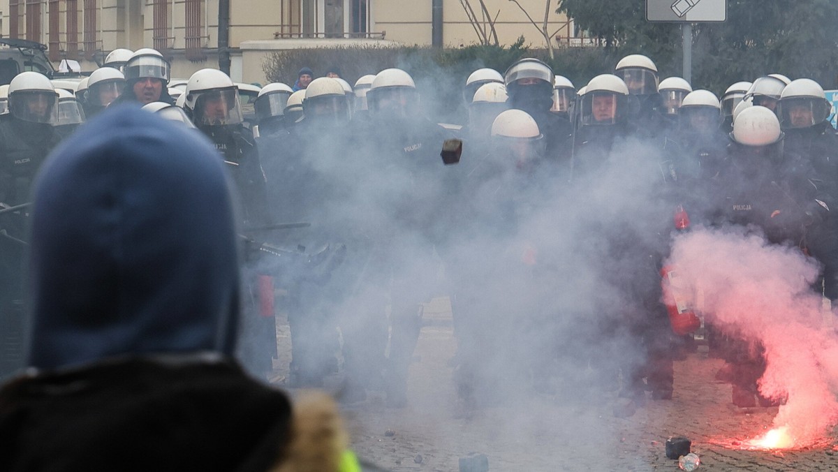 Policja wszczyna postępowanie wewnętrzne po proteście rolników w Warszawie