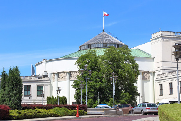 Sejm ma nowy regulamin dotyczący wystaw. Opozycja: To próba odtworzenia urzędu z Mysiej