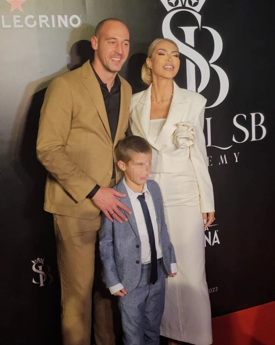 Milan i Snežana Borjan sa sinom