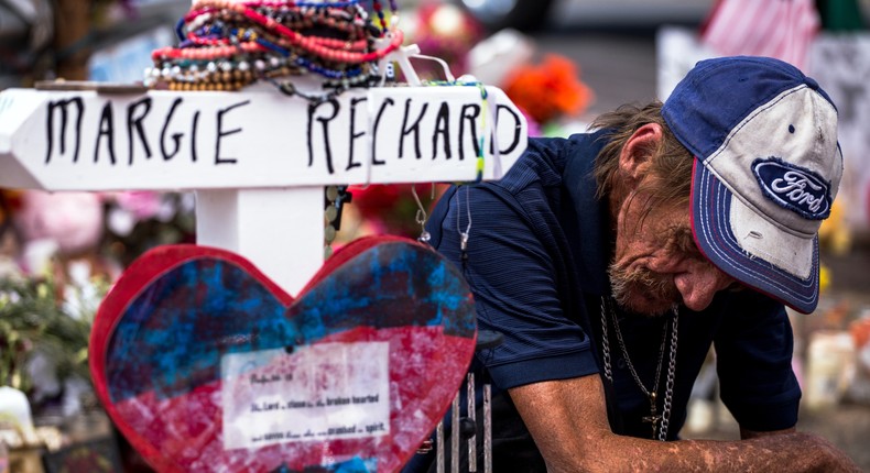 Strangers Pull Together to Support a Widower of the El Paso Shooting