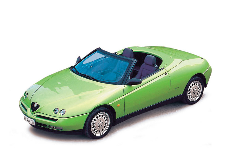 Alfa Romeo Spider kontra Mazda MX-5